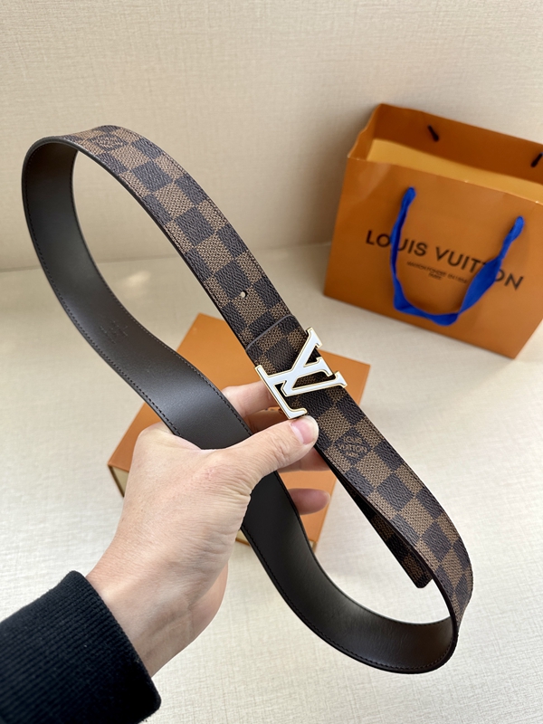 激安ルイヴィトンベルト背面デザイン